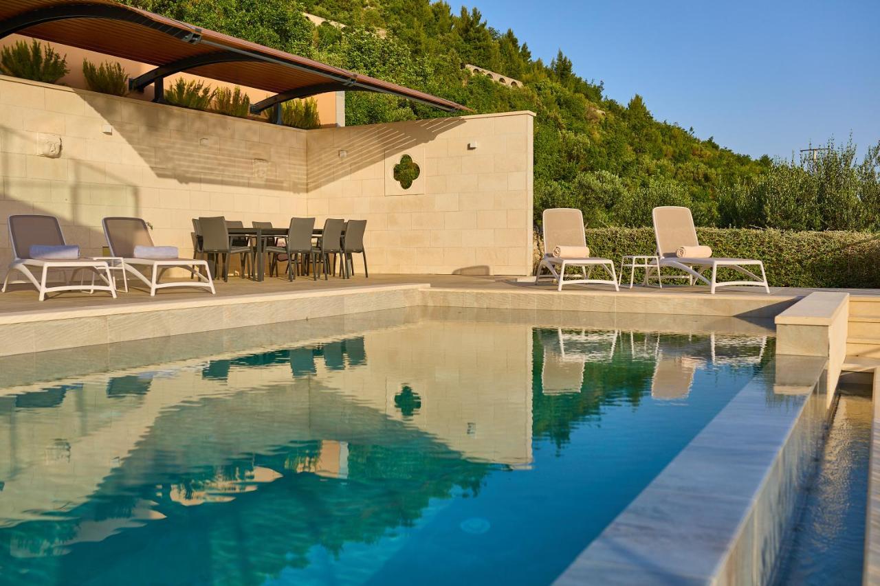 Villa Mi *